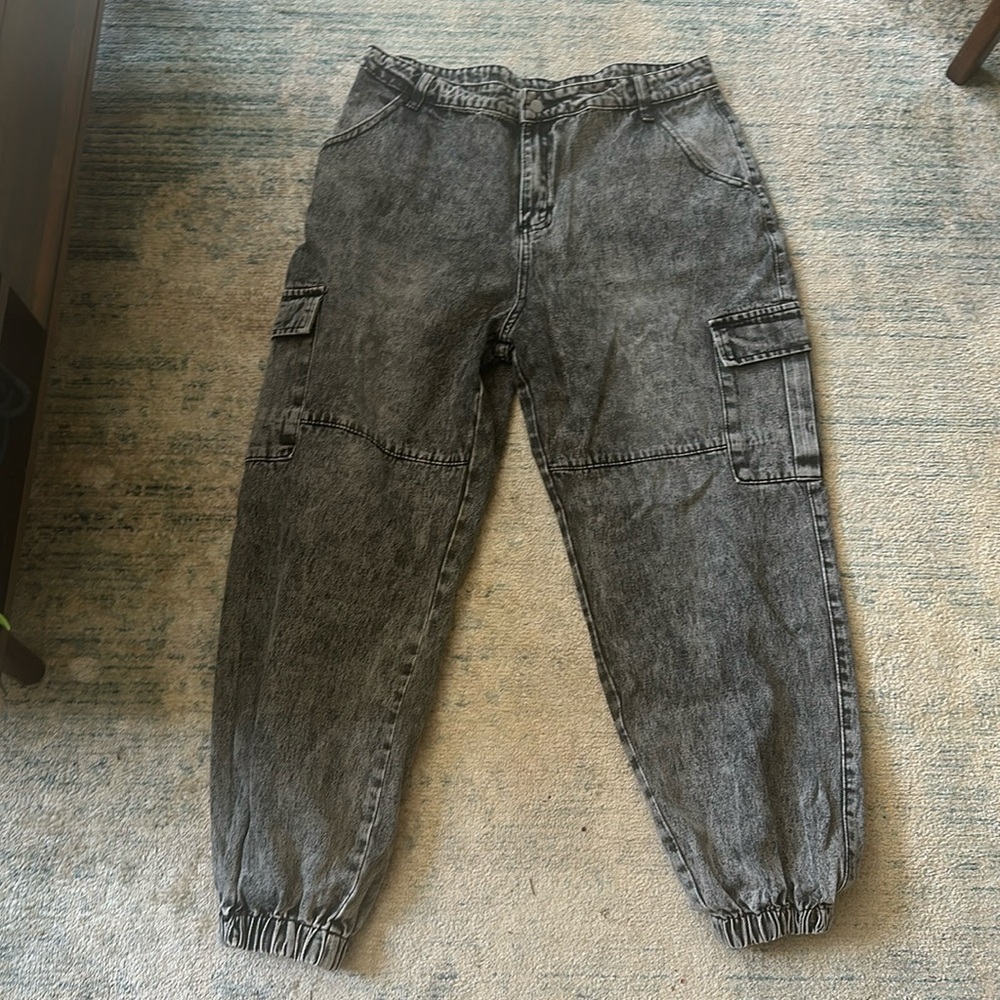 Acid wash jeans. Joggers with side pockets. Plus sized. 1XL. Like new.